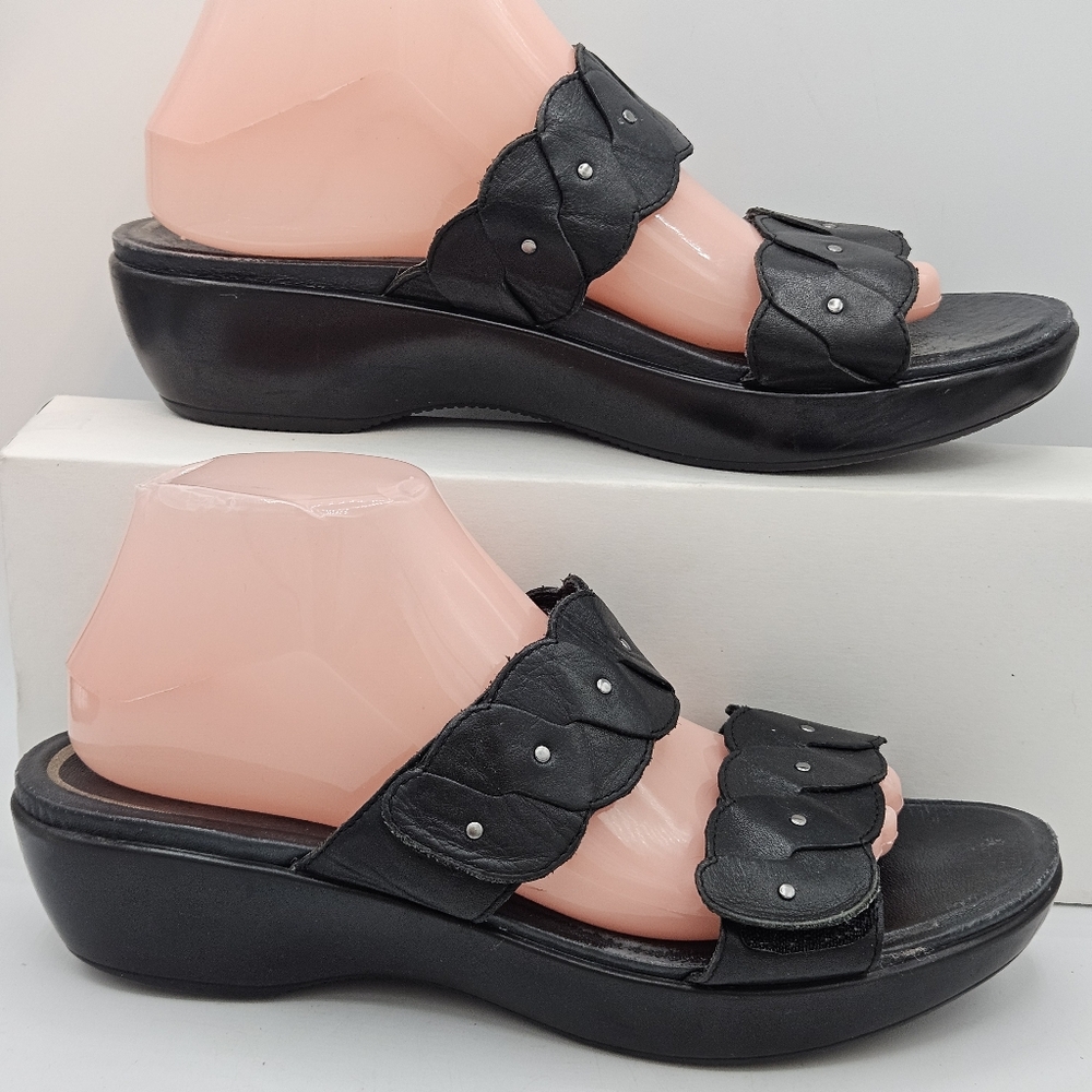 Dansko Doe black leather studded sandals size 41 US size 10.5 / 11